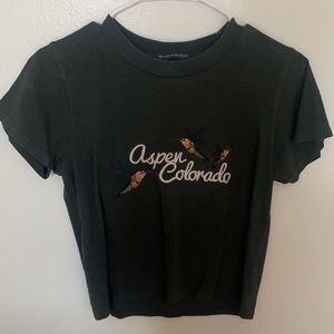 Brandy Melville - Dark green embroidered tee - Like new (unworn) ONE SIZE